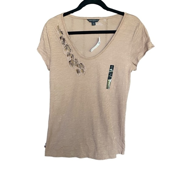 Banana Republic Factory v-neck beaded NWT shirt sleeve tee size small - Picture 1 of 11